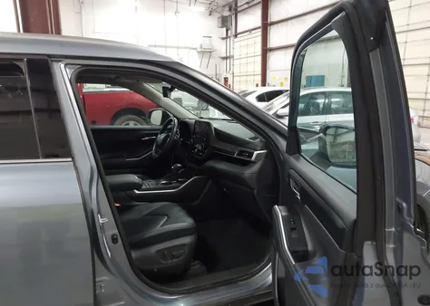 2021 Toyota Highlander Hybrid Xle из США, поврежденный, VIN 5TDHBRCH9MS031494